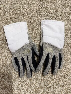 The North Face White, Gray & Black Quilted Knit Gloves